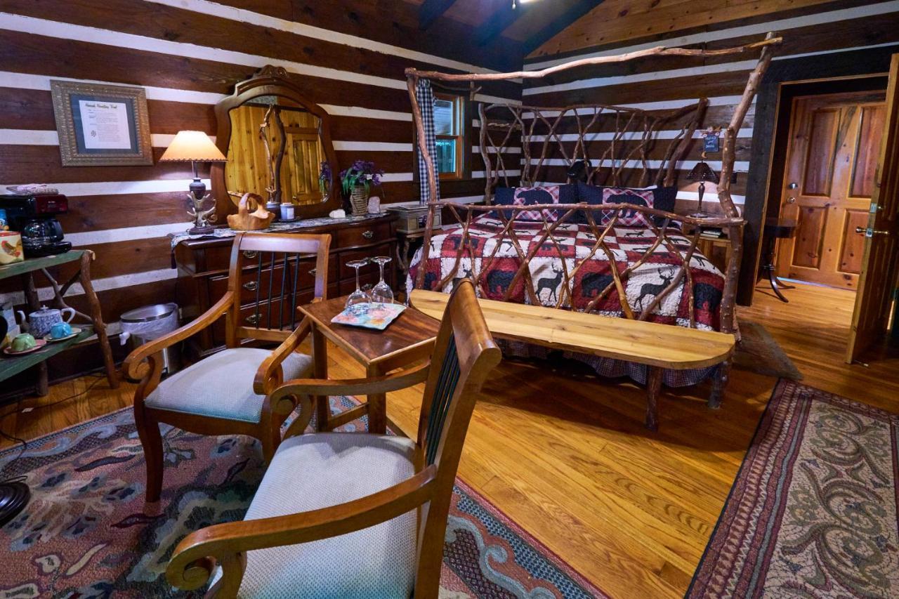 Creekwalk Inn Bed And Breakfast With Cabins Cosby Exterior foto