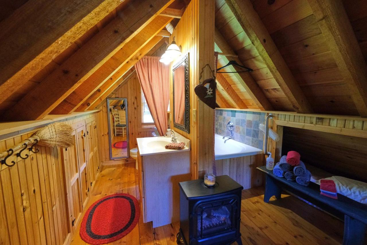 Creekwalk Inn Bed And Breakfast With Cabins Cosby Exterior foto