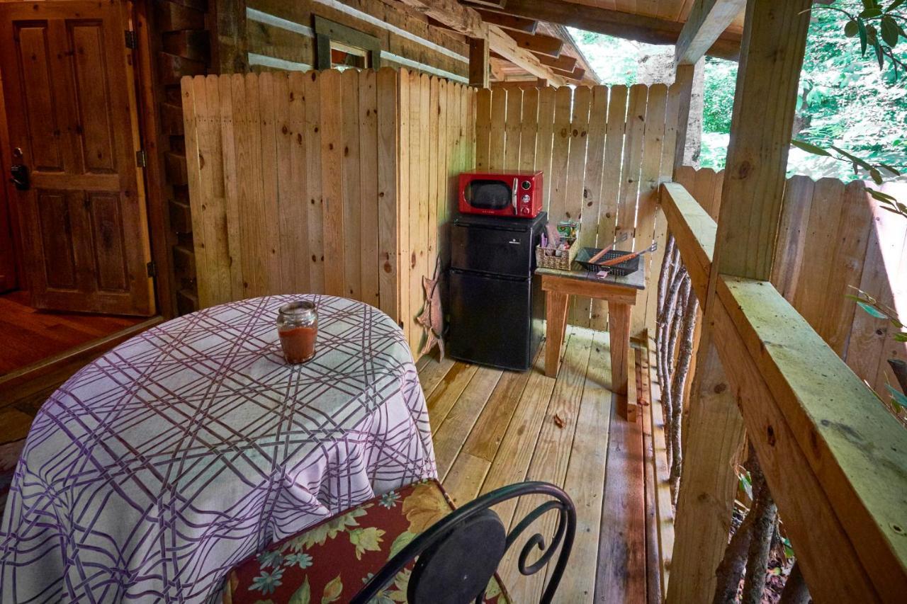 Creekwalk Inn Bed And Breakfast With Cabins Cosby Exterior foto