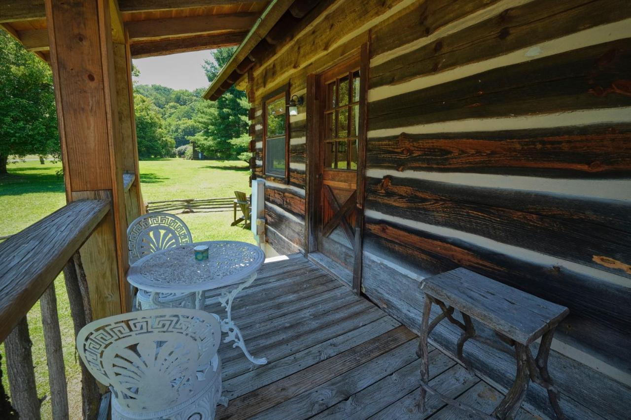 Creekwalk Inn Bed And Breakfast With Cabins Cosby Exterior foto