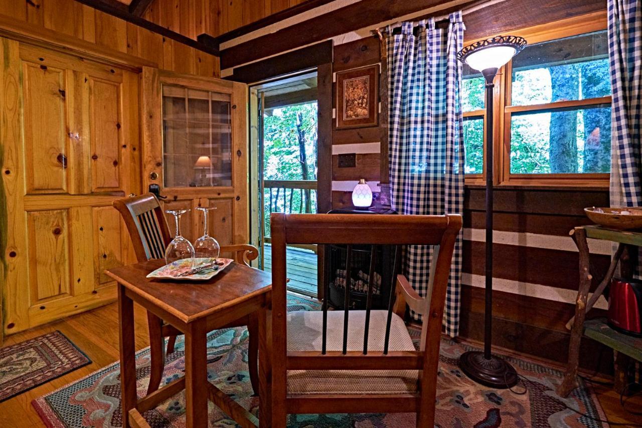 Creekwalk Inn Bed And Breakfast With Cabins Cosby Exterior foto