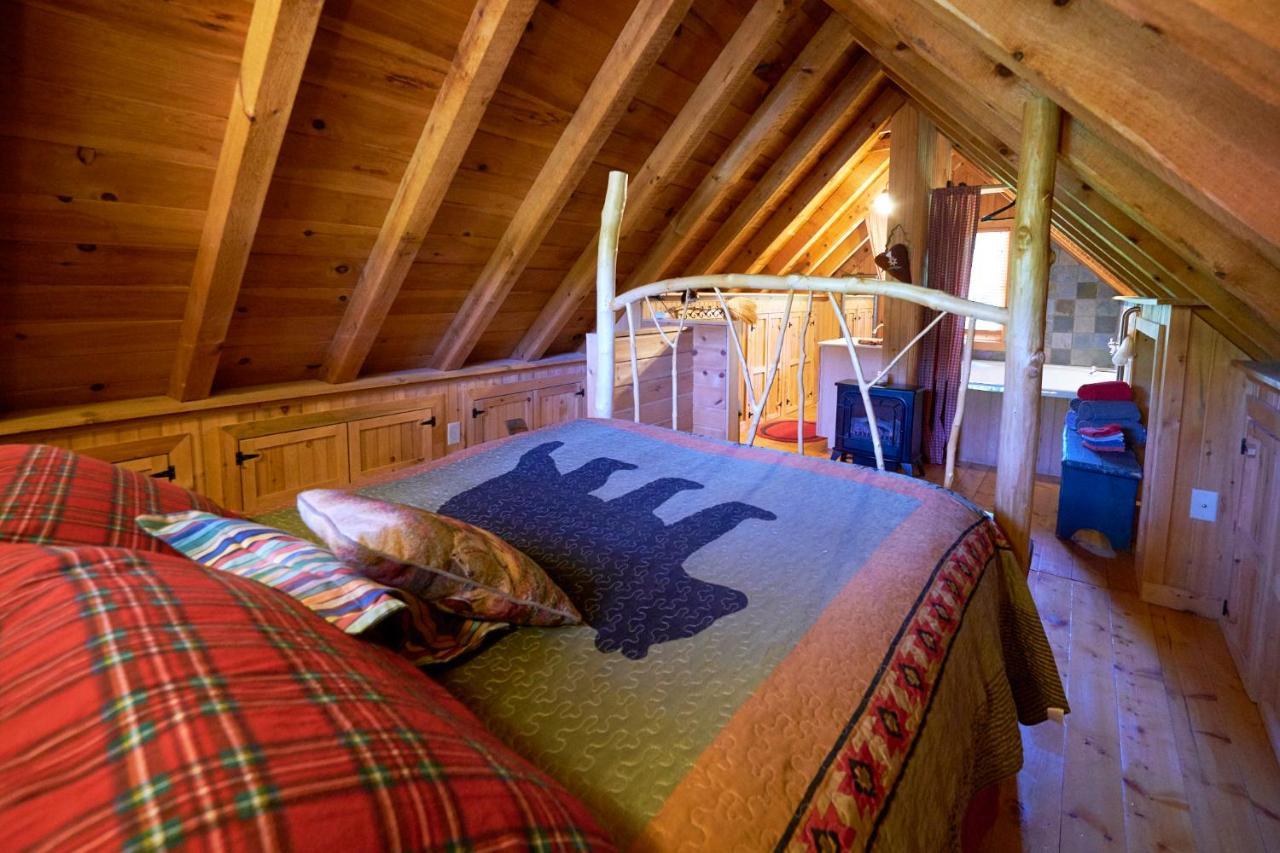 Creekwalk Inn Bed And Breakfast With Cabins Cosby Exterior foto
